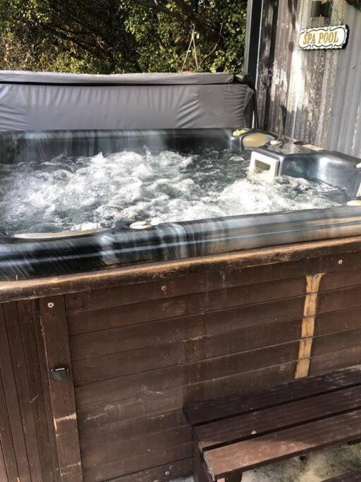 Fantail At Bluestone Retreat Farm stay Leeston